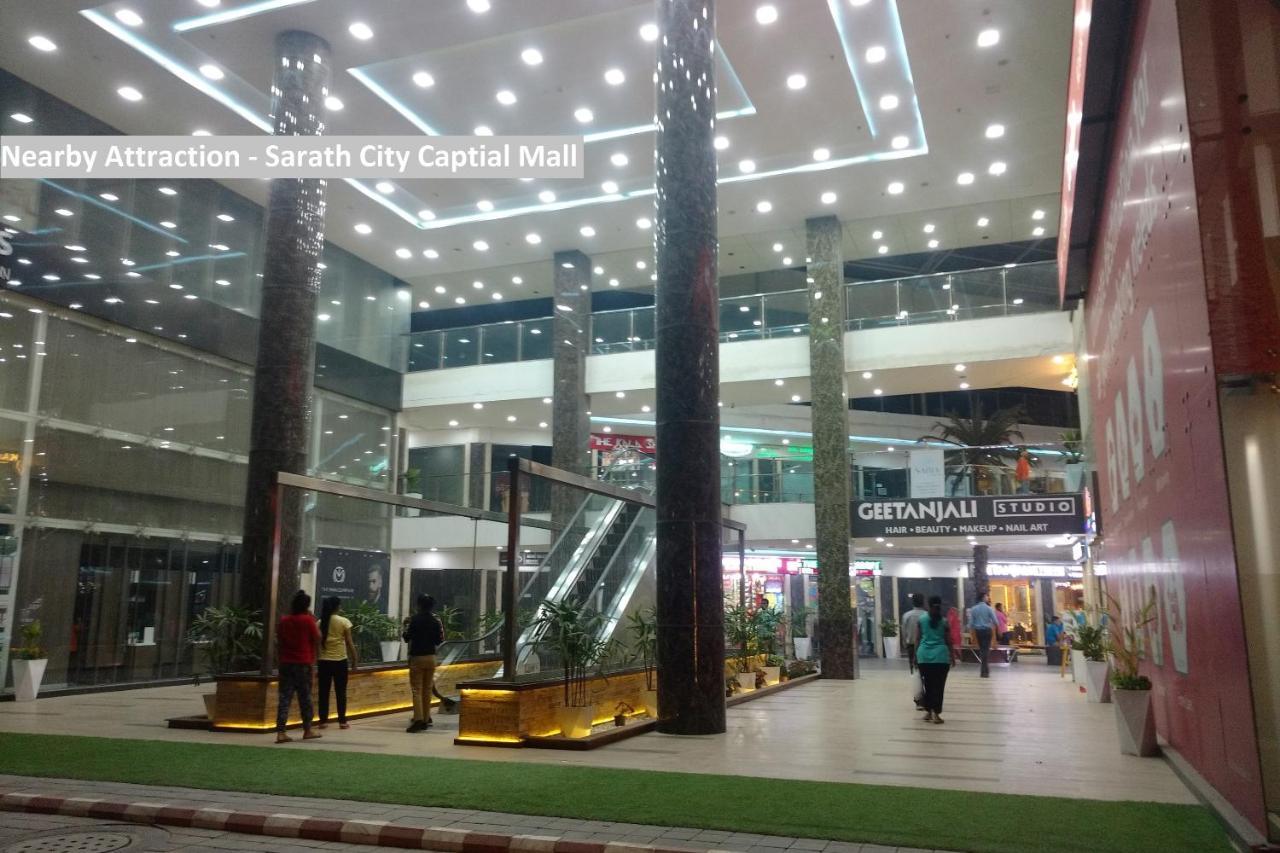 Oyo Townhouse 034 -Halcyon Hitech City Road Hyderabad Eksteriør bilde