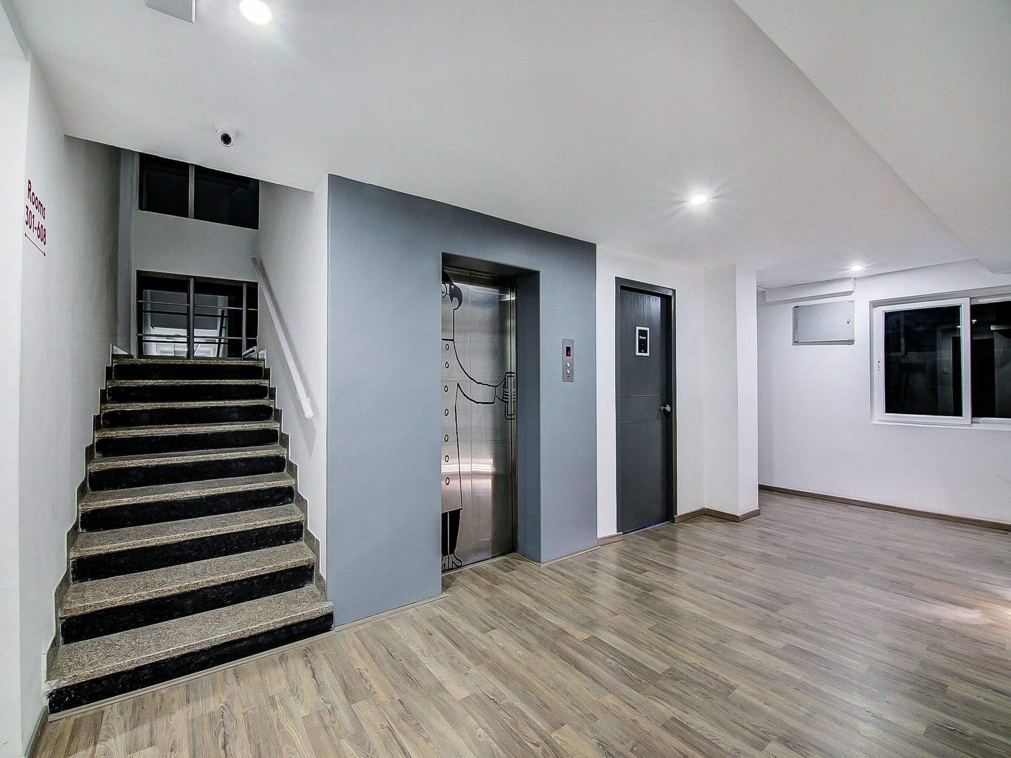 Oyo Townhouse 034 -Halcyon Hitech City Road Hyderabad Eksteriør bilde